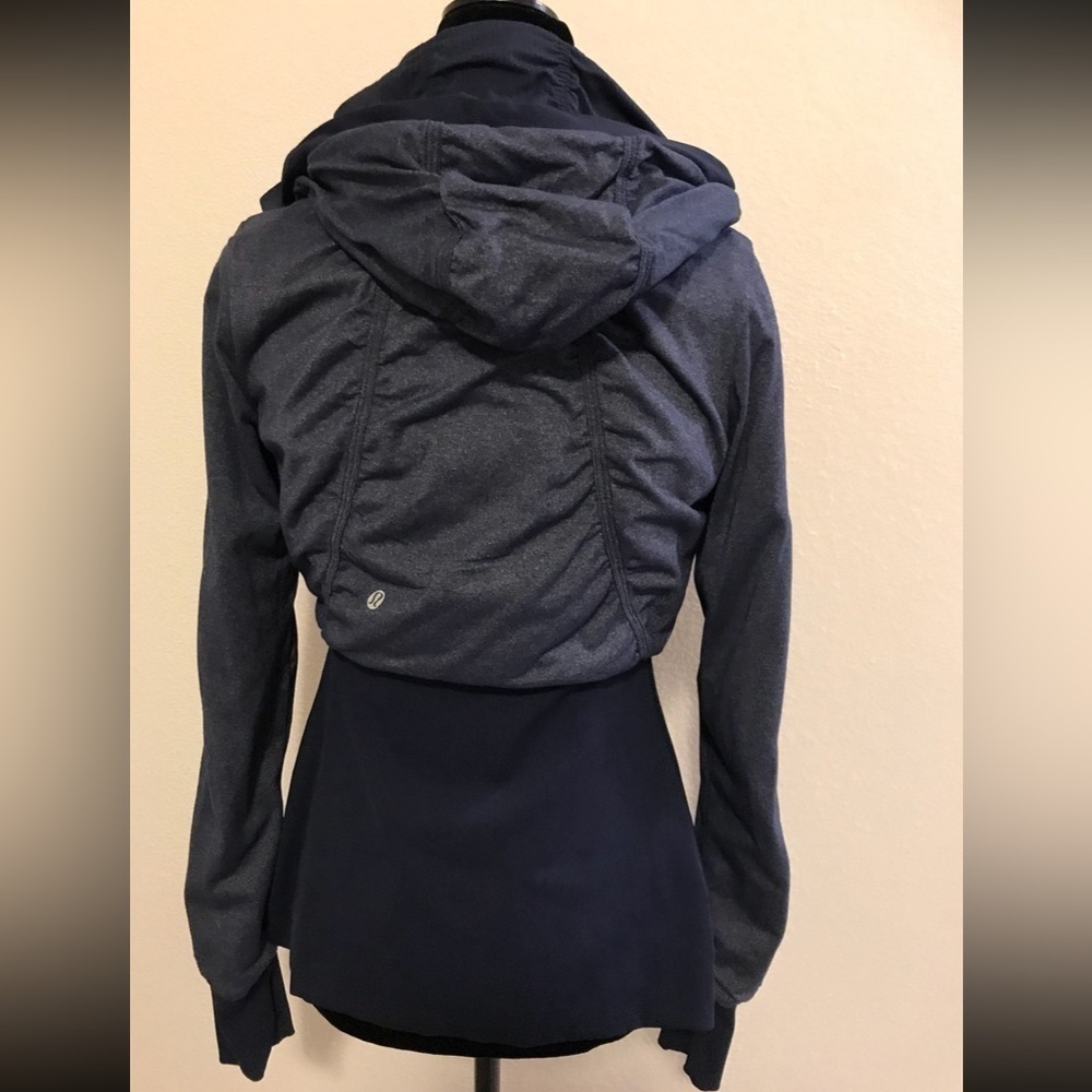 Lululemon reversible jacket - Picture 4 of 7